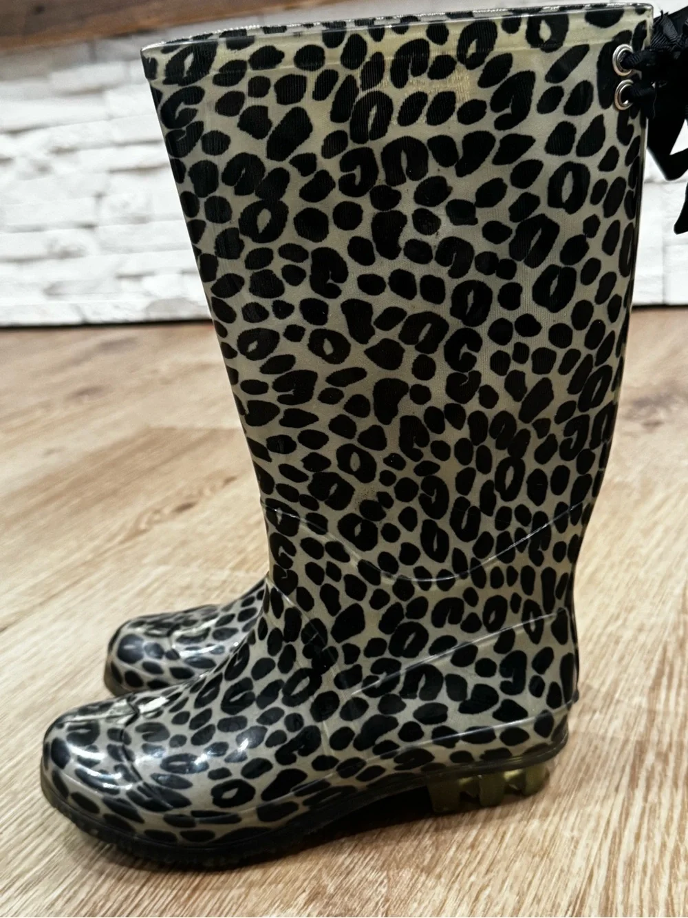 Leopard Print Rain Boots Girls Youth Size 1 Black Bow Glossy